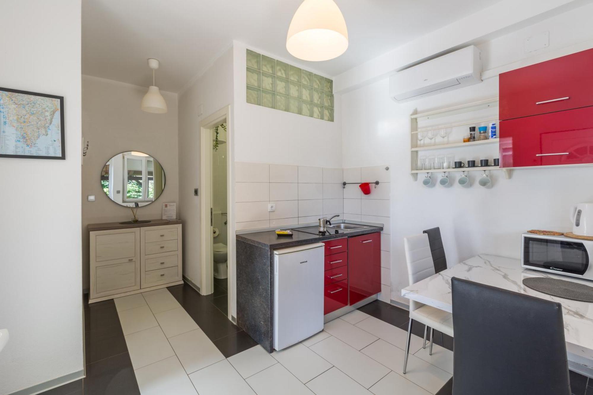 Trbovic Apartments Peaceful Stay With Free Parking, Pet-Friendly, And Bike Storage In אומאג מראה חיצוני תמונה