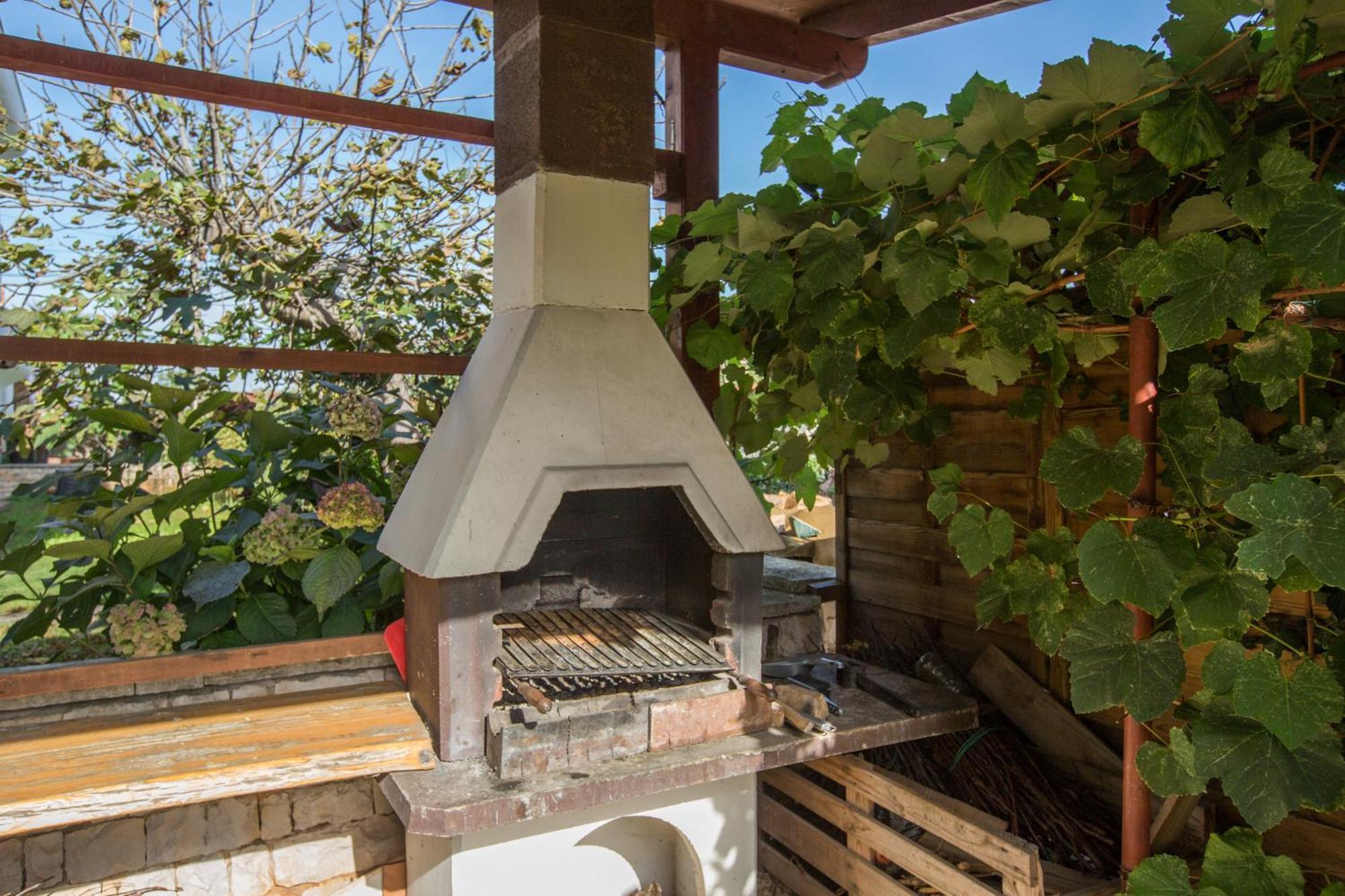 Trbovic Apartments Peaceful Stay With Free Parking, Pet-Friendly, And Bike Storage In אומאג מראה חיצוני תמונה