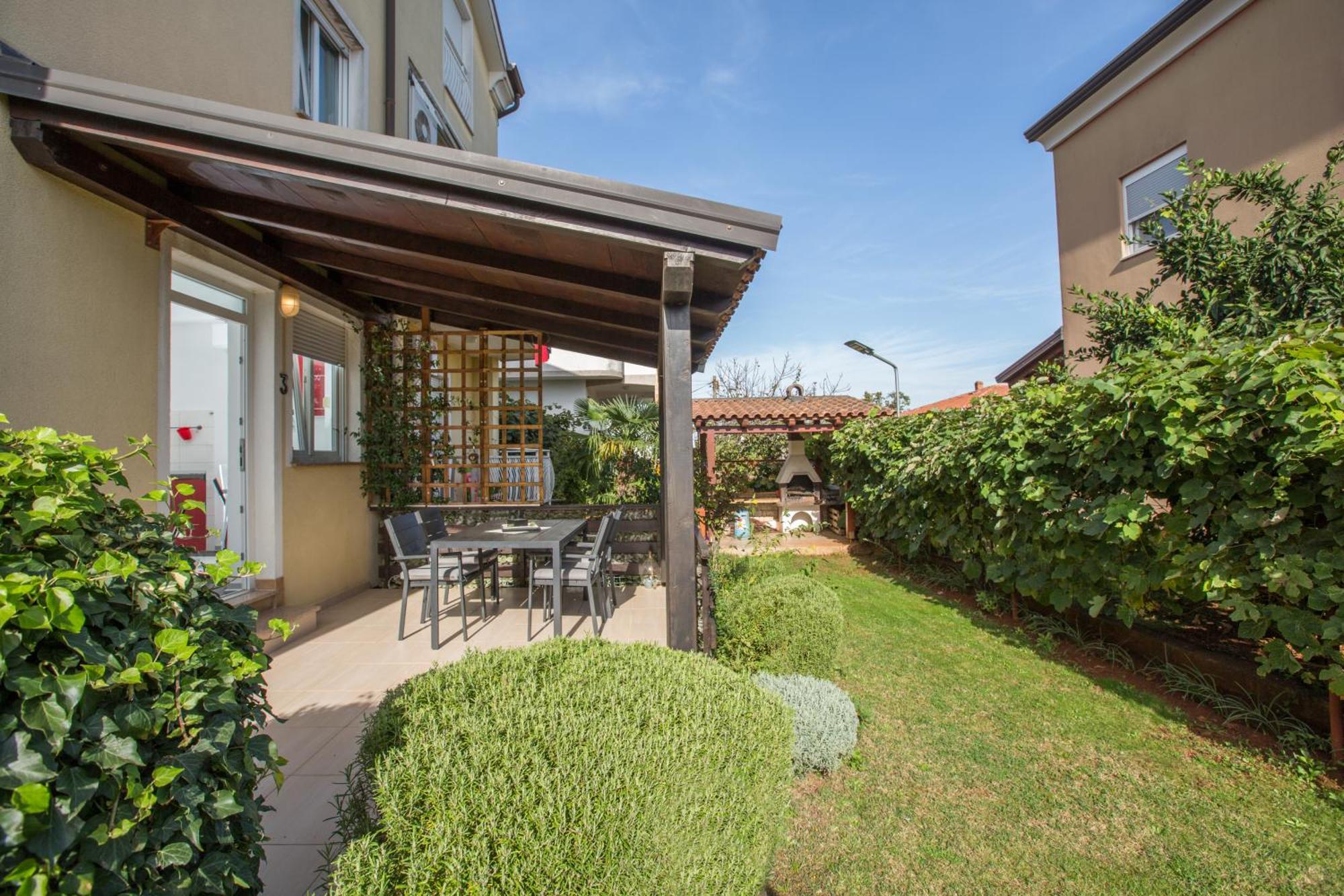 Trbovic Apartments Peaceful Stay With Free Parking, Pet-Friendly, And Bike Storage In אומאג מראה חיצוני תמונה